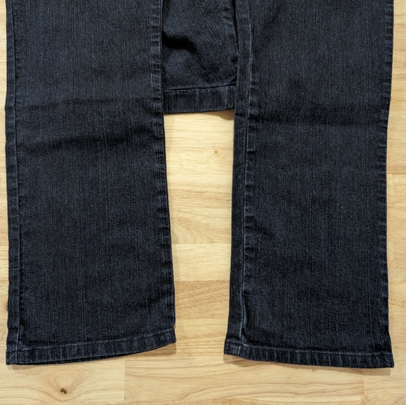 Stretch Pull Up Jeans - Picture 2 of 3